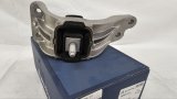 Подушка коробки передач  BMW Mini (R57, R55)