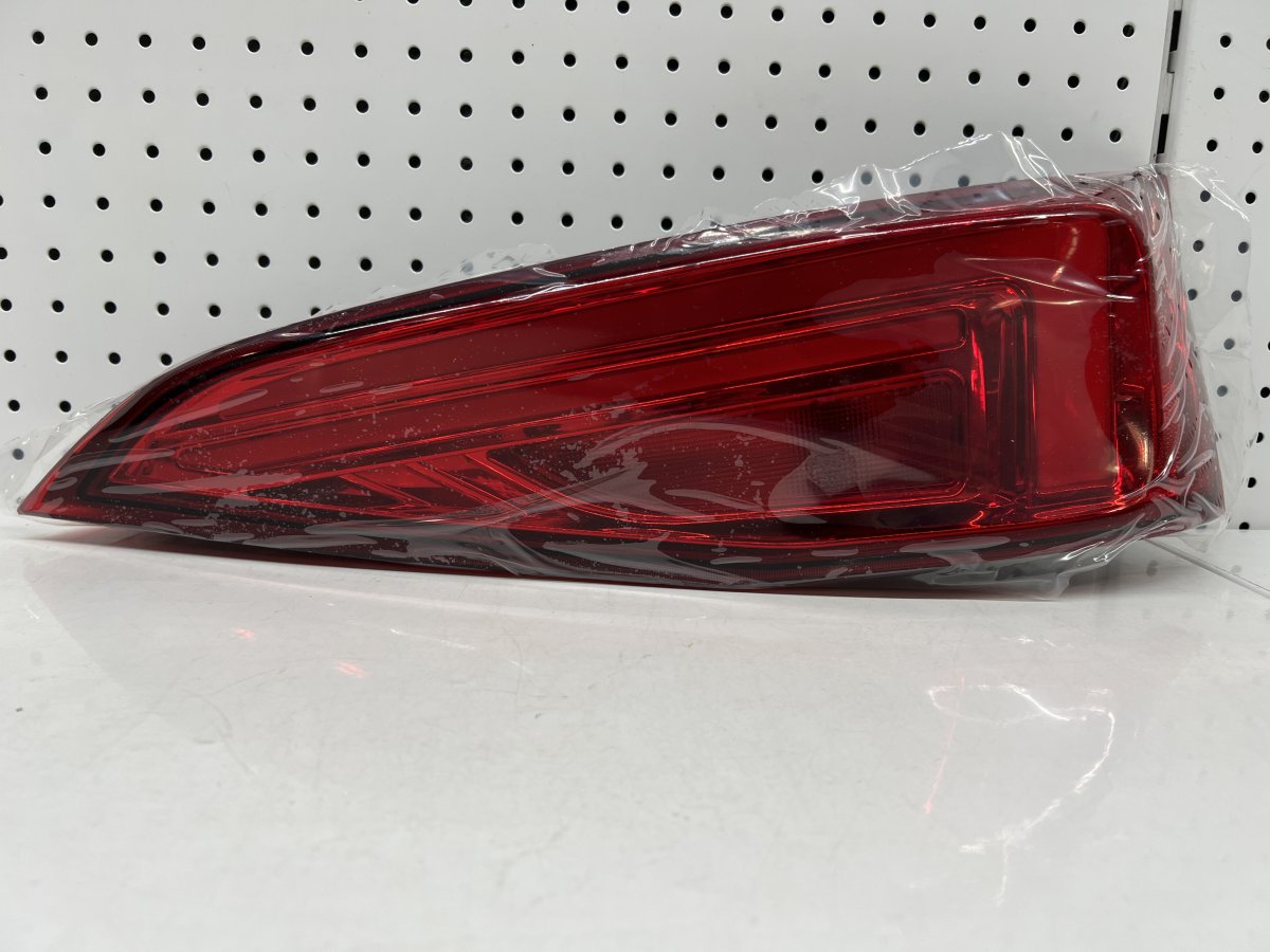 Задний внутренний правый фонарь Jetour X90