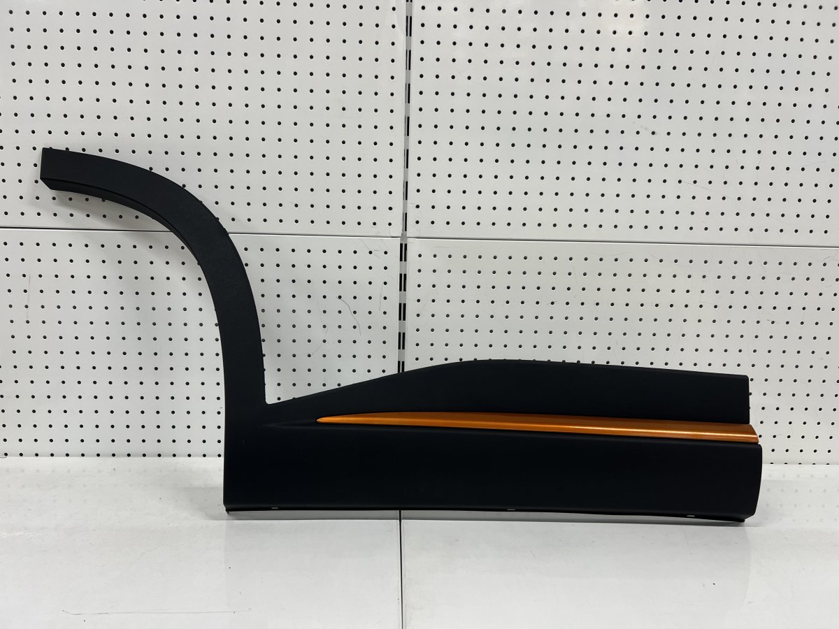 Накладка задней правой двери красн Omoda C5