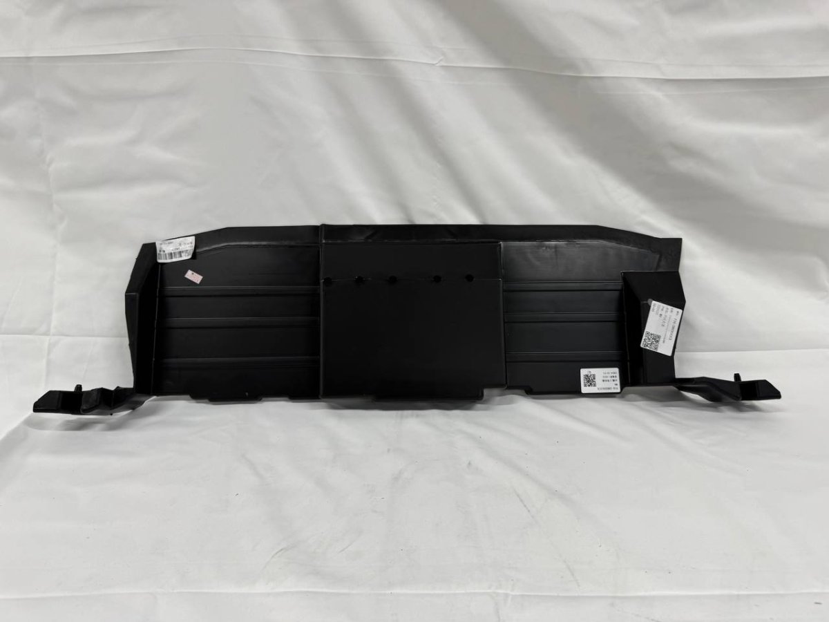 Дефлектор радиатора верхний Jetour  Dashing