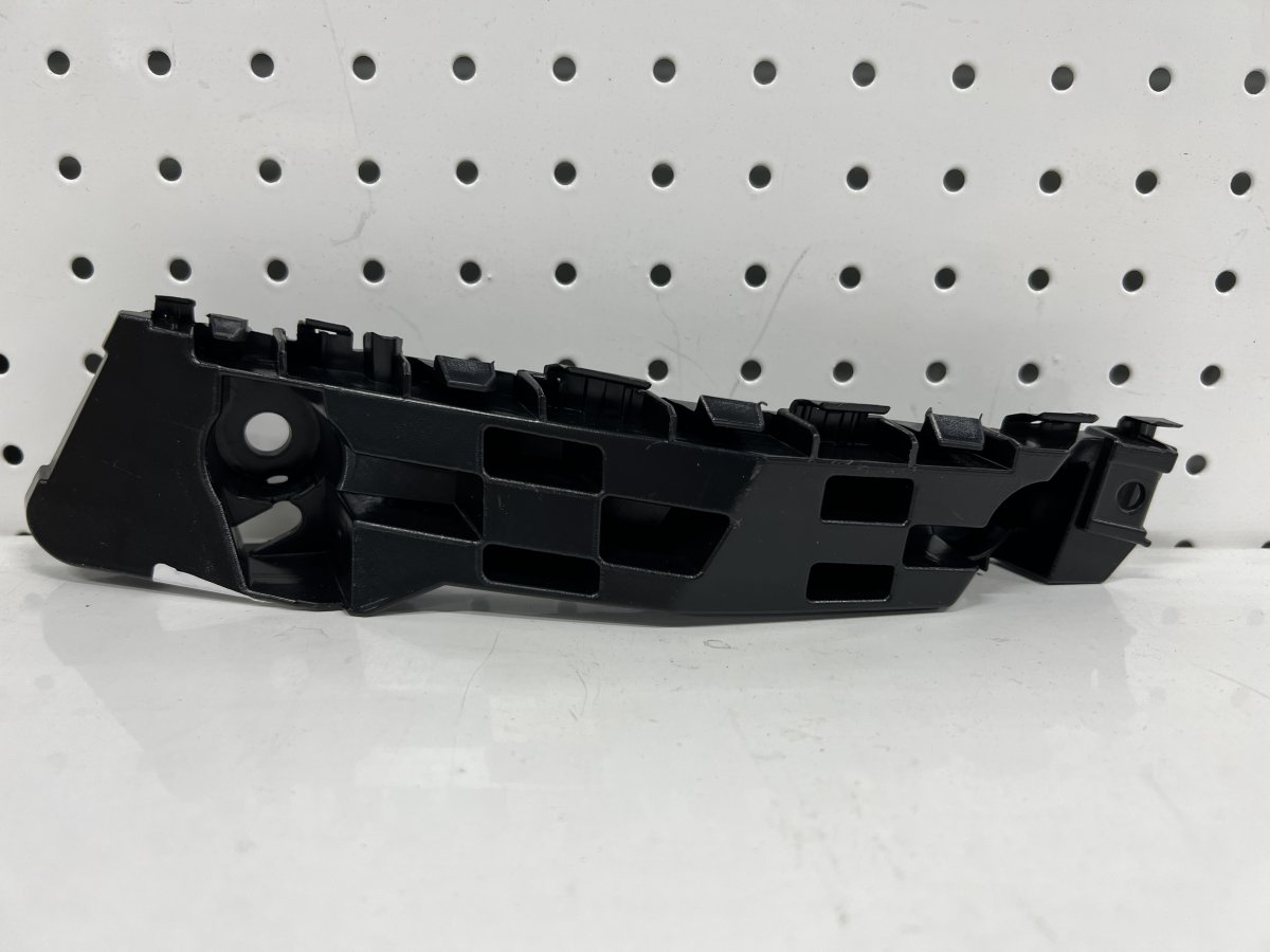 Кронштейн переднего бампера левый Chery Tiggo 4