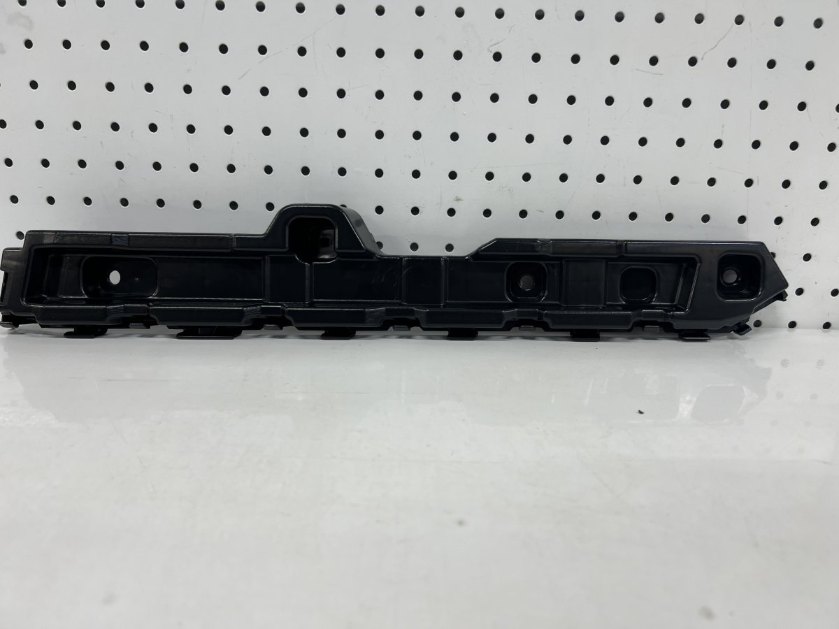 Кронштейн заднего бампера правый Geely Emgrand 7 NEW SS11