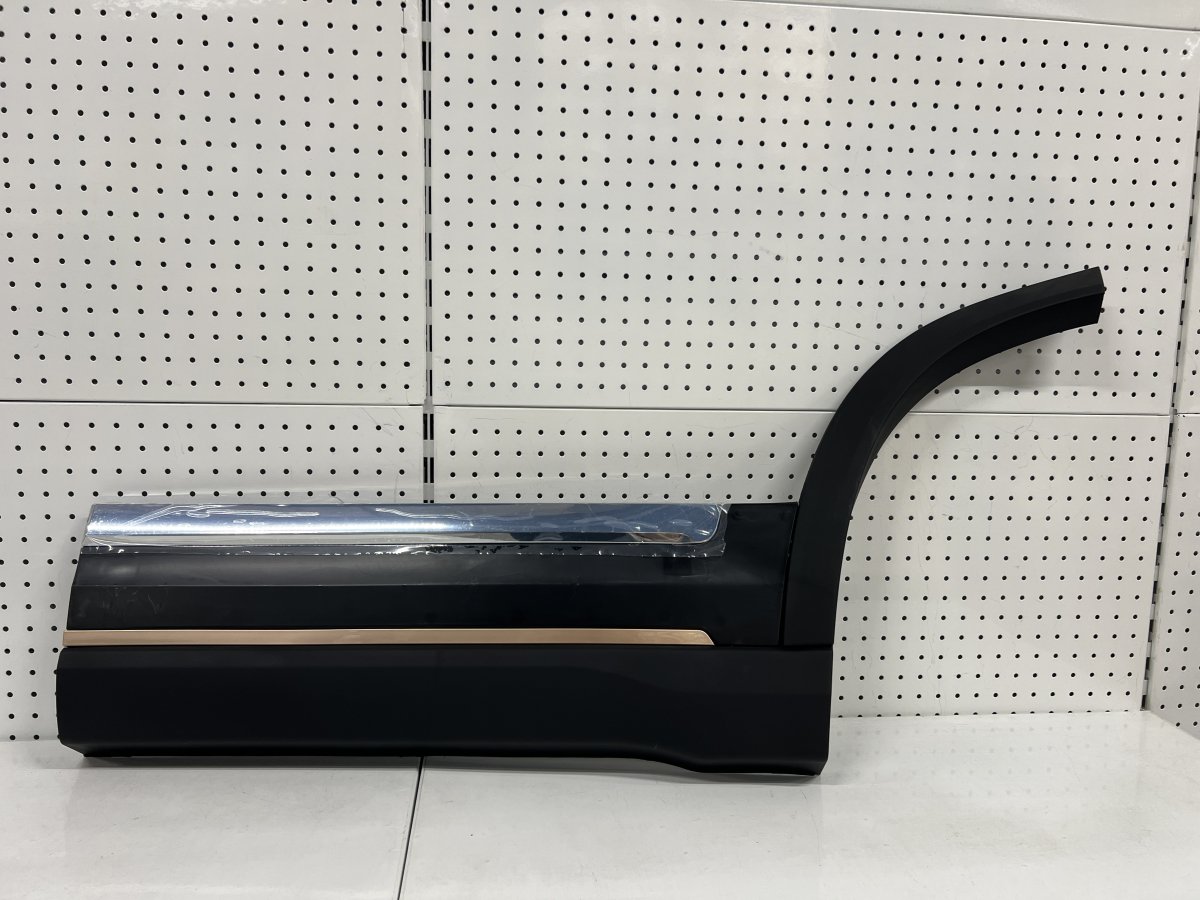 Накладка задней левой двери Chery Tiggo 8 Pro