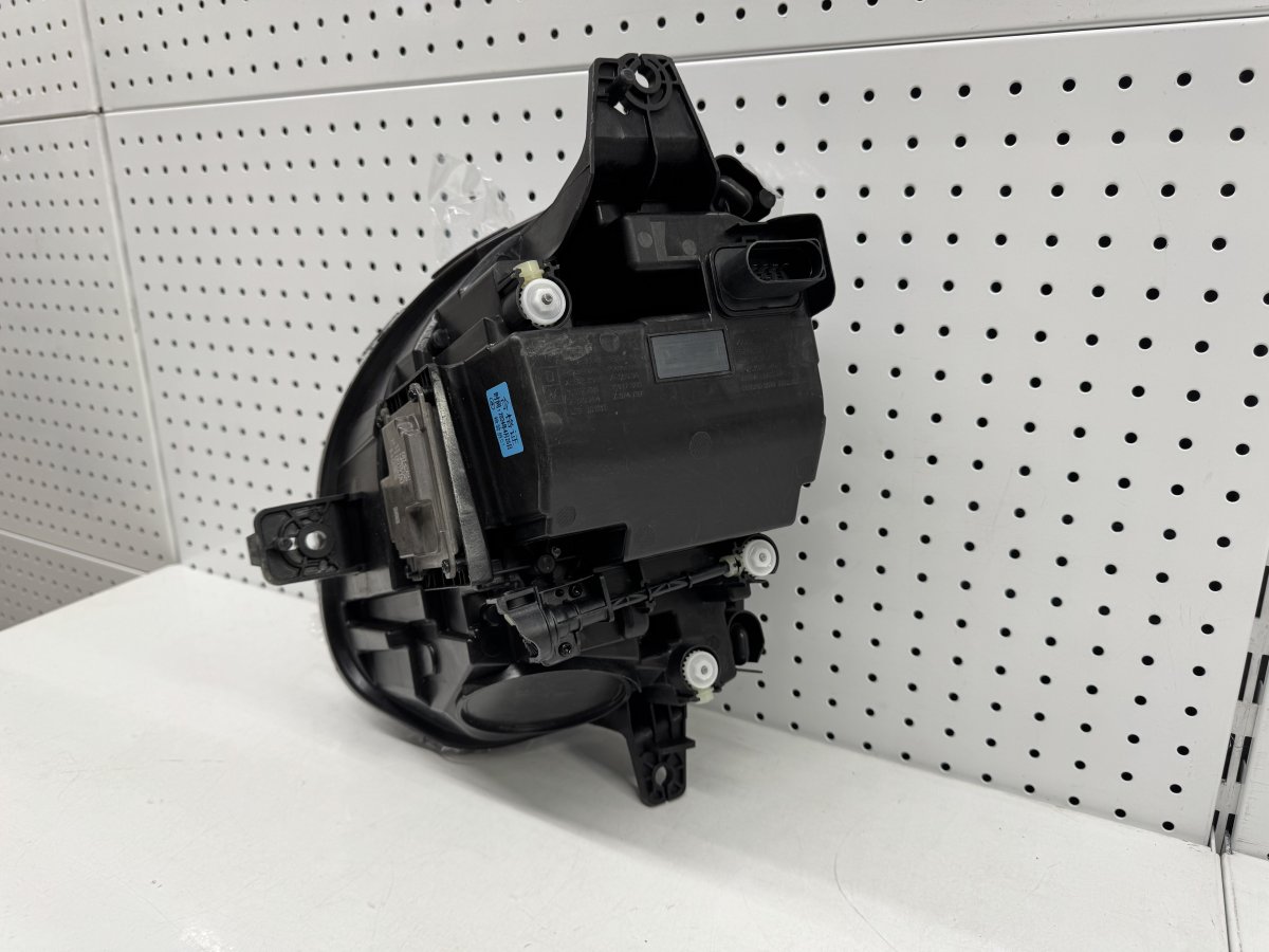 8fe78ec8-cfb5-4a23-be27-efa99cd7797e