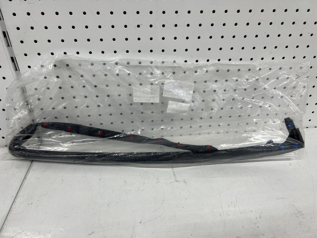 Уплотнительная лента багажника L7 оригинал