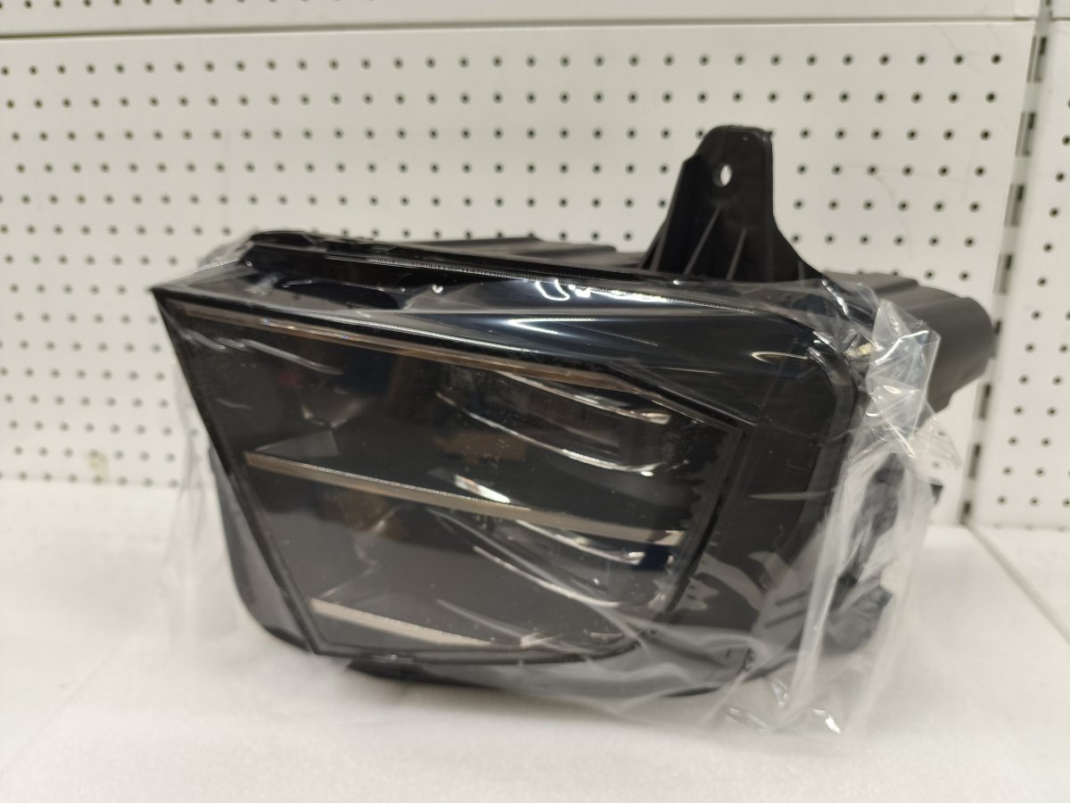 Передняя левая фара Haval F7 New левый Максимальная комплектация